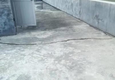 新北楼顶漏水维修公司分享下如何解决卫生间隐蔽部位漏水的问题?