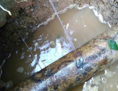 新北楼顶渗水维修公司分享下地暖漏水的原因及检测方法。